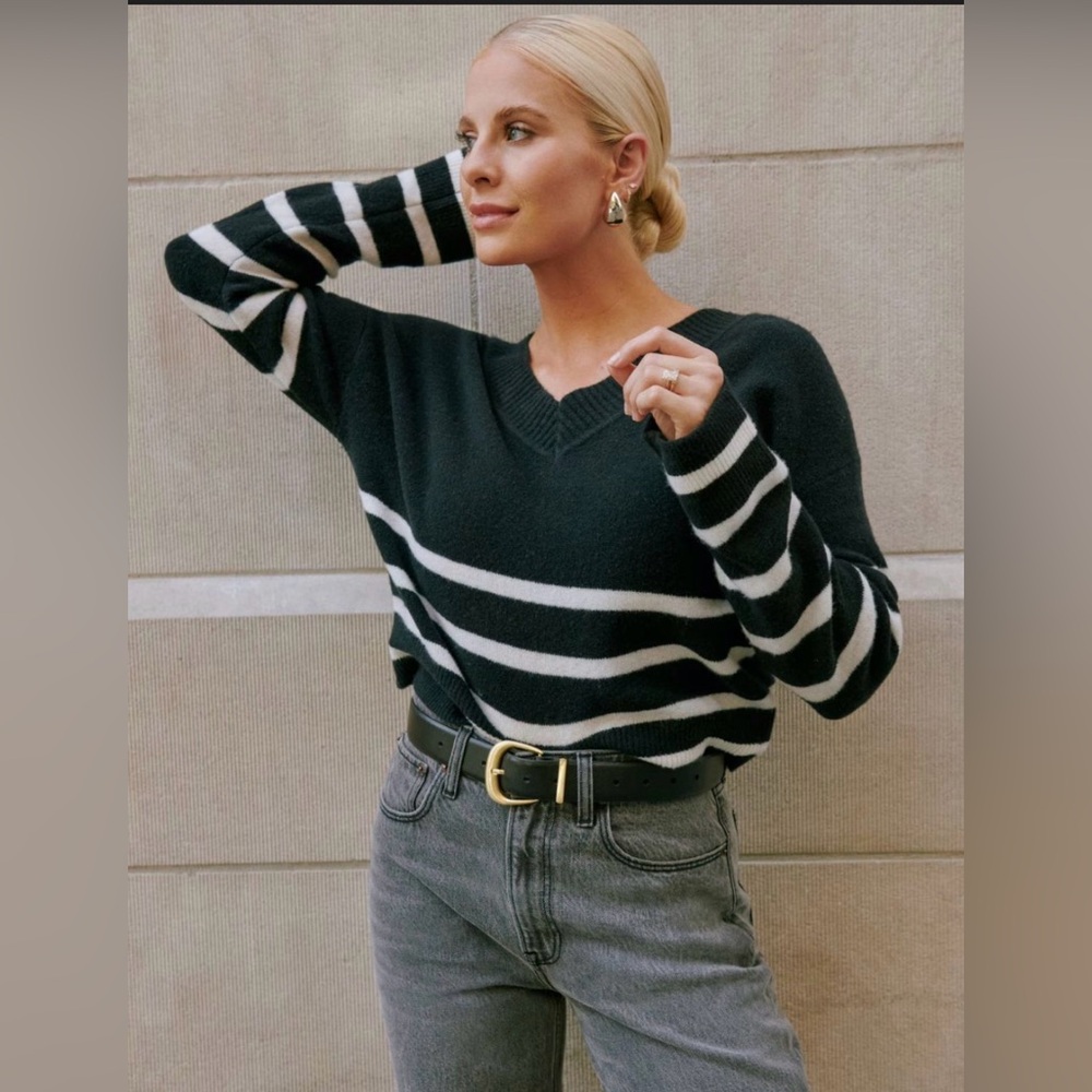 Abercrombie and Fitch Merino Wool-Blend V-Neck Sweater